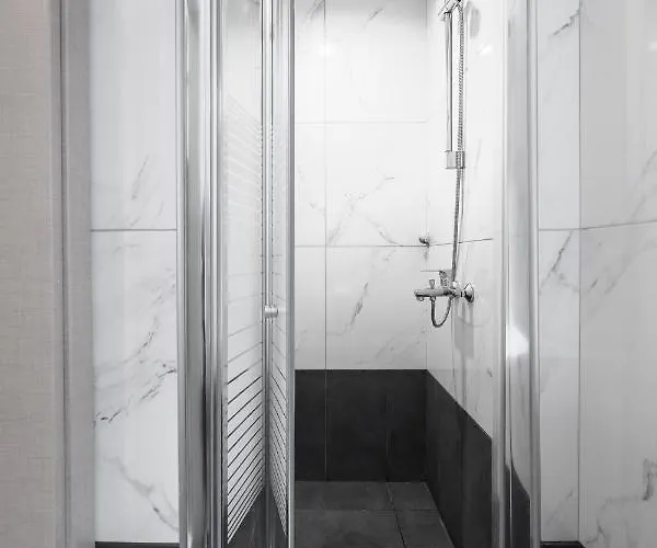 Breez Apartments, The Luxury *