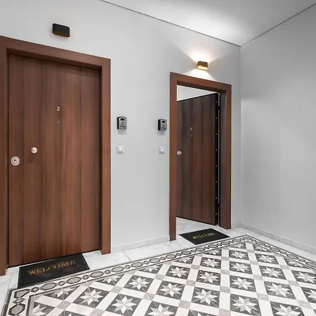 Breez Apartments, The Luxury דירה *